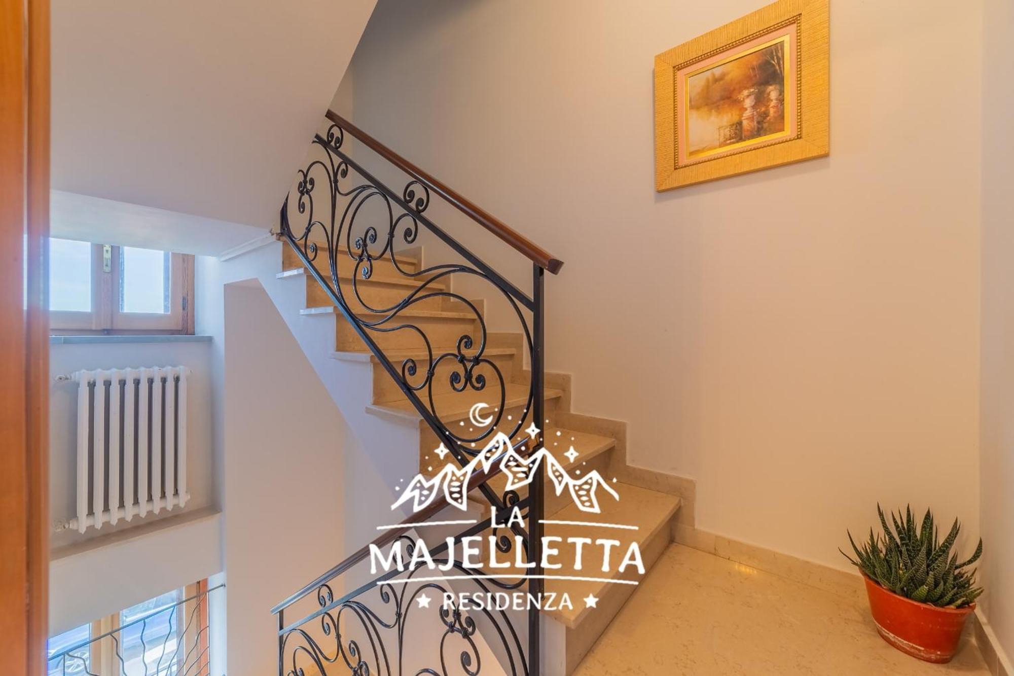 La Majelletta Bed & Breakfast グアルディアグレーレ エクステリア 写真